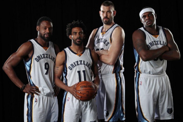 3J复出狂砍30+！残阵灰熊爆冷终结森林狼4连胜，华子39分空砍